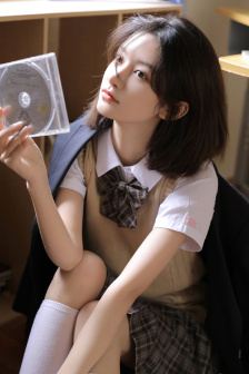 女教师潮喷弄出白浆免费