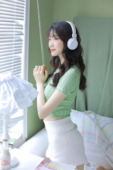 烛台背后